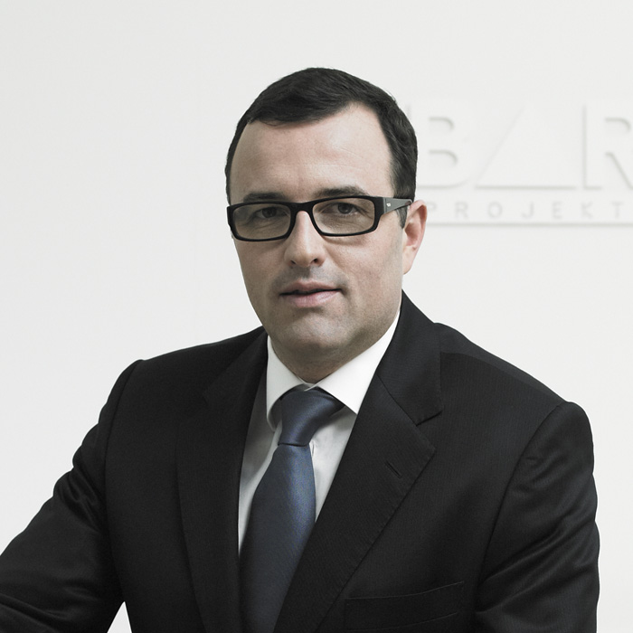 Dr. Bernd Bartosek Dr. Bernd Bartosek