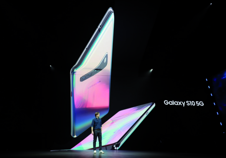 Mit großem Aufwand präsentiert Samsung mit dem S10 sein erstes 5G-fähiges Smartphone.
