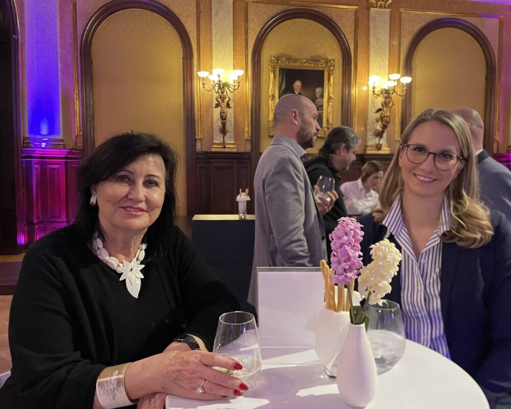 web gin n'tonic märz 2026 copyright Ögv 034